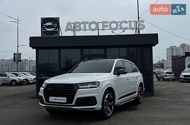 Внедорожник / Кроссовер Audi Q7 2017 в Киеве