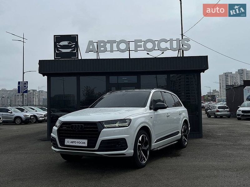 Внедорожник / Кроссовер Audi Q7 2017 в Киеве