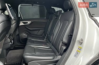 Внедорожник / Кроссовер Audi Q7 2017 в Киеве