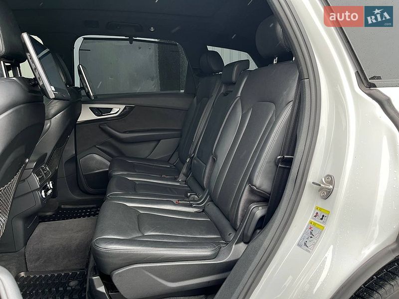 Внедорожник / Кроссовер Audi Q7 2017 в Киеве