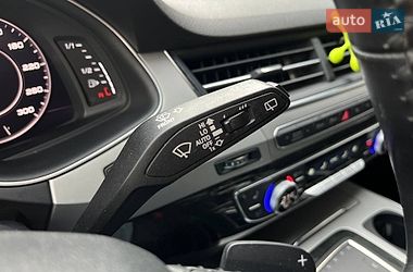 Внедорожник / Кроссовер Audi Q7 2017 в Киеве