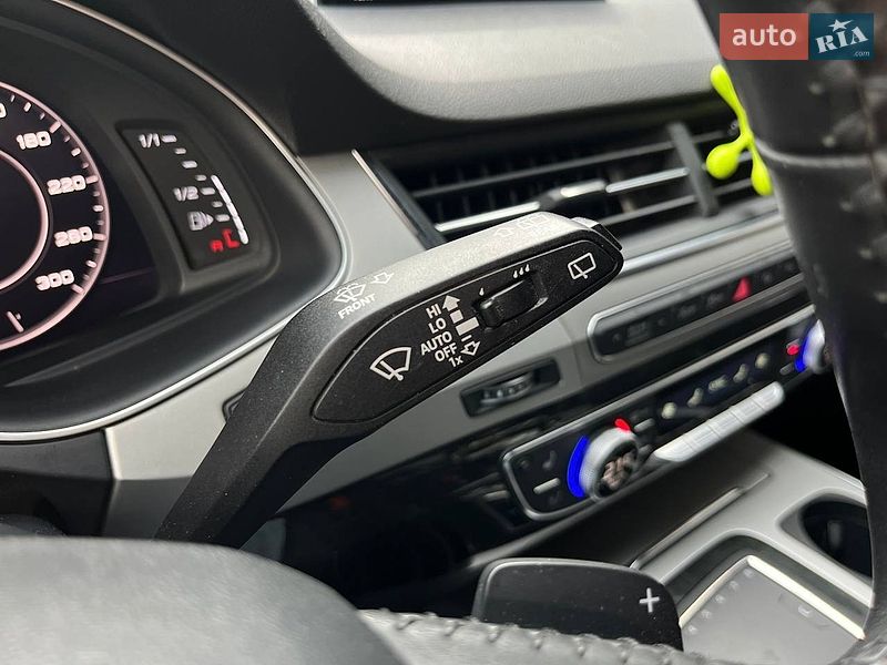 Внедорожник / Кроссовер Audi Q7 2017 в Киеве