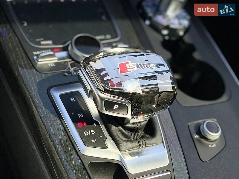 Внедорожник / Кроссовер Audi Q7 2018 в Киеве
