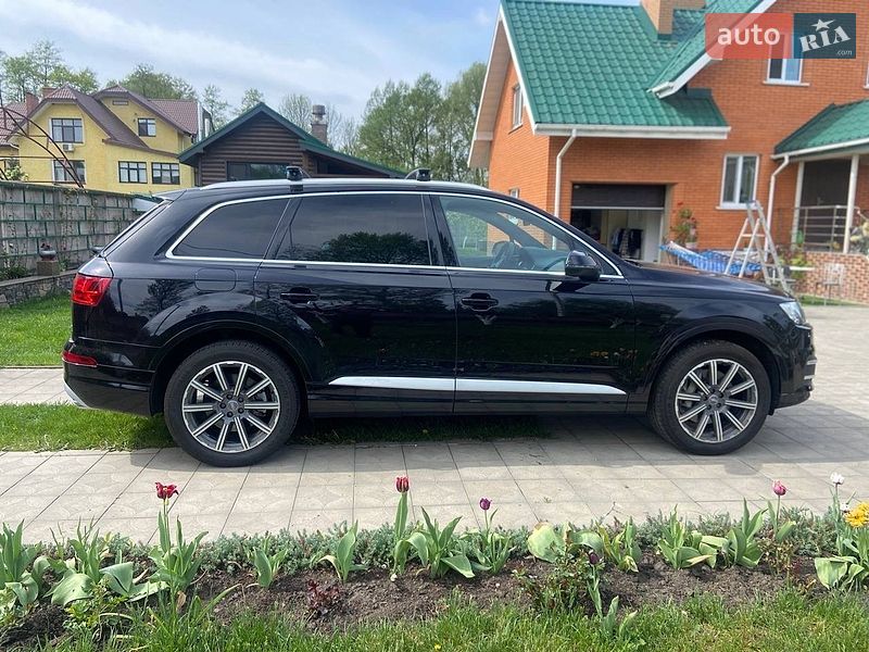 Внедорожник / Кроссовер Audi Q7 2018 в Киеве