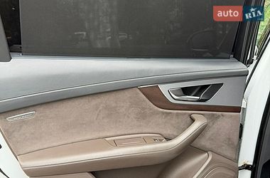 Внедорожник / Кроссовер Audi Q7 2018 в Киеве