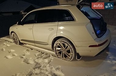 Внедорожник / Кроссовер Audi Q7 2018 в Киеве