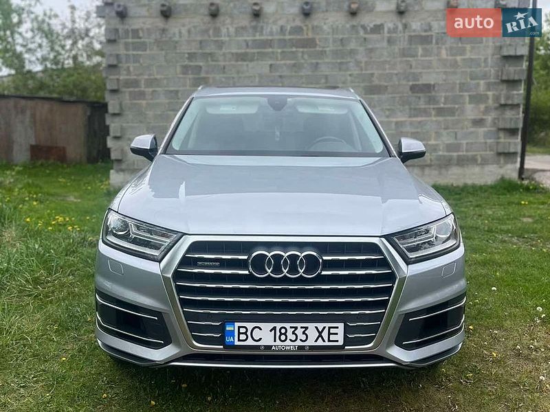 Внедорожник / Кроссовер Audi Q7 2017 в Городке