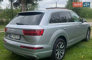 Внедорожник / Кроссовер Audi Q7 2017 в Городке