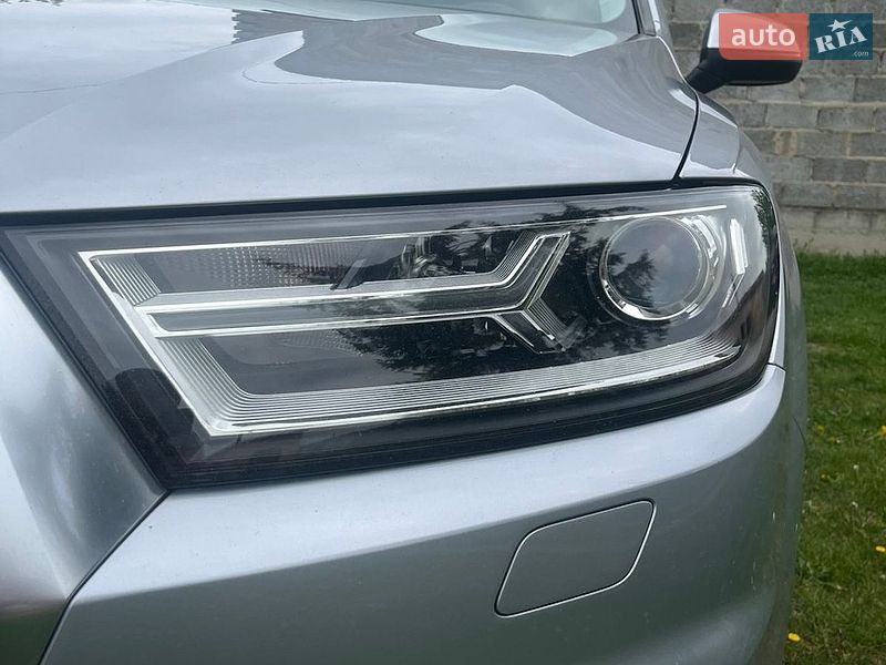Внедорожник / Кроссовер Audi Q7 2017 в Городке