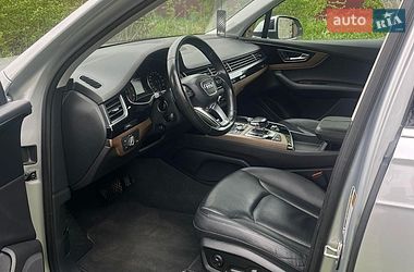 Внедорожник / Кроссовер Audi Q7 2017 в Городке