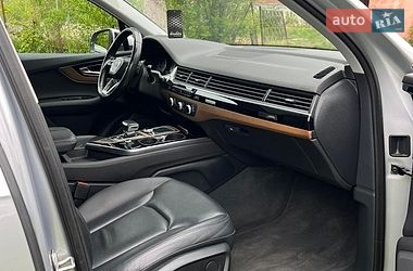 Внедорожник / Кроссовер Audi Q7 2017 в Городке