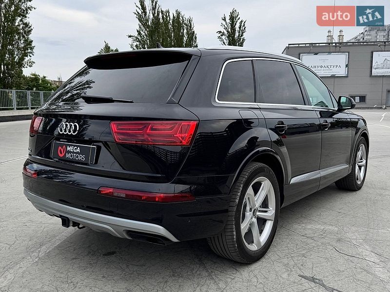 Внедорожник / Кроссовер Audi Q7 2018 в Киеве