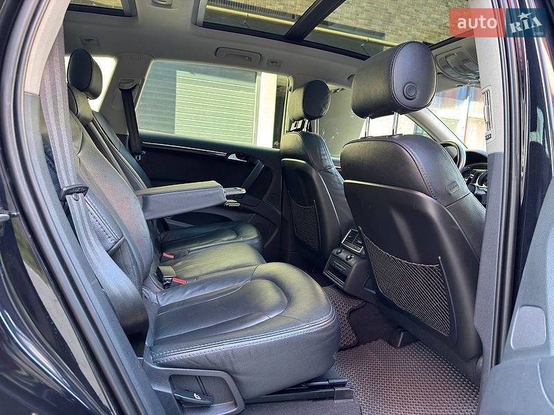 Позашляховик / Кросовер Audi Q7 2015 в Львові