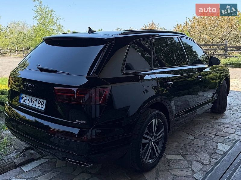 Позашляховик / Кросовер Audi Q7 2019 в Дніпрі