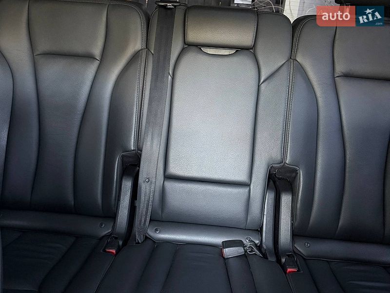 Позашляховик / Кросовер Audi Q7 2019 в Дніпрі
