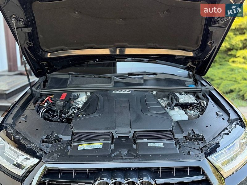 Позашляховик / Кросовер Audi Q7 2019 в Дніпрі