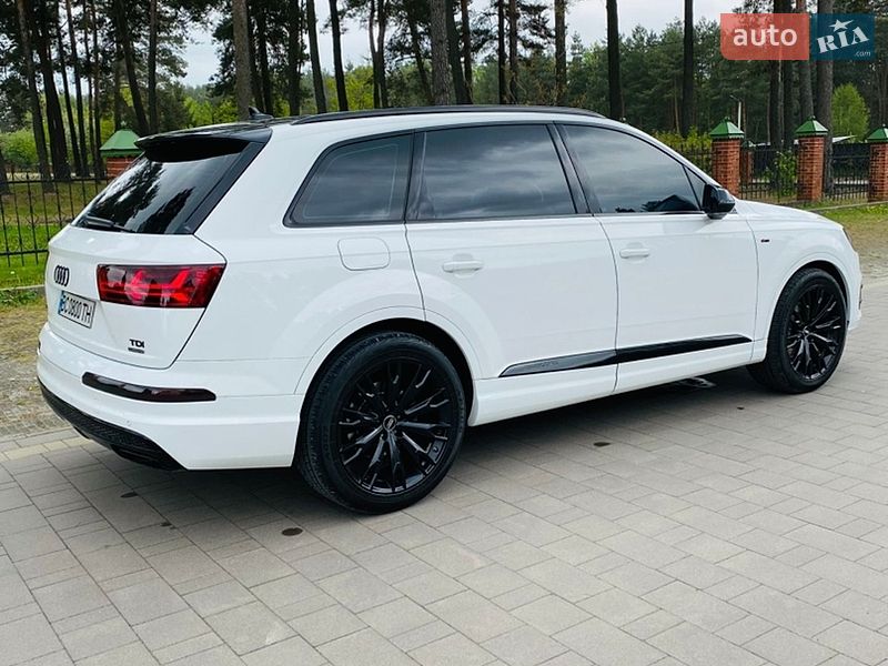 Внедорожник / Кроссовер Audi Q7 2016 в Львове