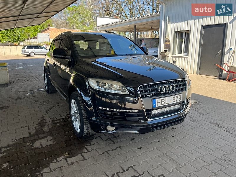 Внедорожник / Кроссовер Audi Q7 2006 в Сумах