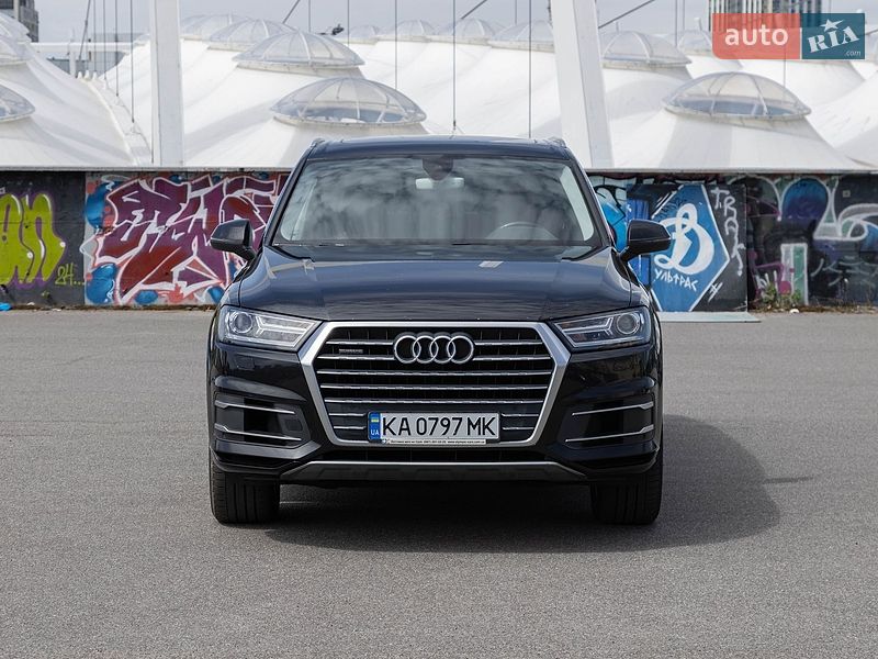 Внедорожник / Кроссовер Audi Q7 2016 в Киеве