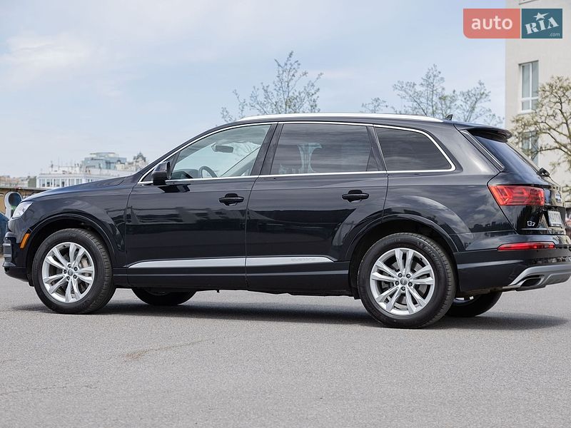 Внедорожник / Кроссовер Audi Q7 2016 в Киеве