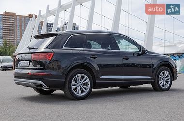Внедорожник / Кроссовер Audi Q7 2016 в Киеве