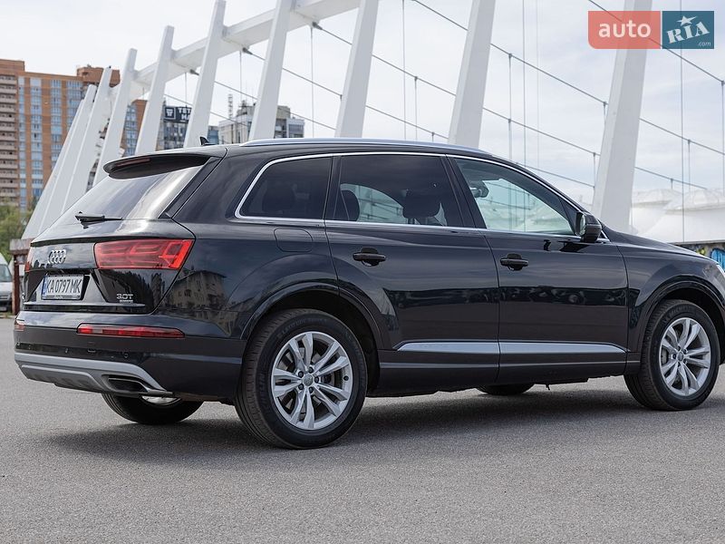 Внедорожник / Кроссовер Audi Q7 2016 в Киеве