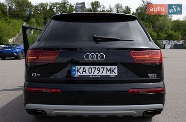Внедорожник / Кроссовер Audi Q7 2016 в Киеве