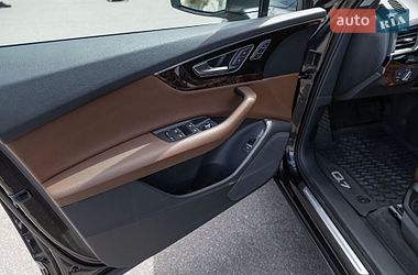 Внедорожник / Кроссовер Audi Q7 2016 в Киеве