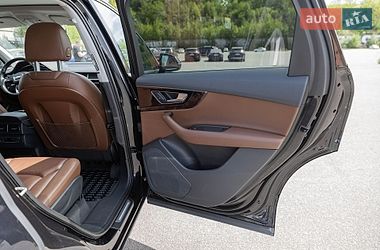 Внедорожник / Кроссовер Audi Q7 2016 в Киеве