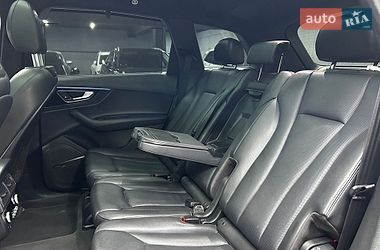 Позашляховик / Кросовер Audi Q7 2018 в Чернівцях