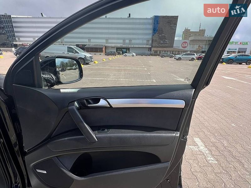 Позашляховик / Кросовер Audi Q7 2011 в Житомирі