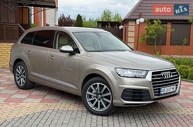 Позашляховик / Кросовер Audi Q7 2016 в Вінниці