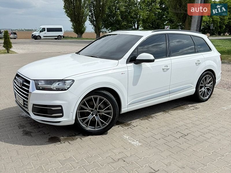 Внедорожник / Кроссовер Audi Q7 2016 в Петровском (нов. Святопетровском)