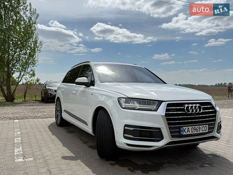 Внедорожник / Кроссовер Audi Q7 2016 в Петровском (нов. Святопетровском)