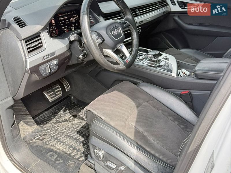 Внедорожник / Кроссовер Audi Q7 2016 в Петровском (нов. Святопетровском)