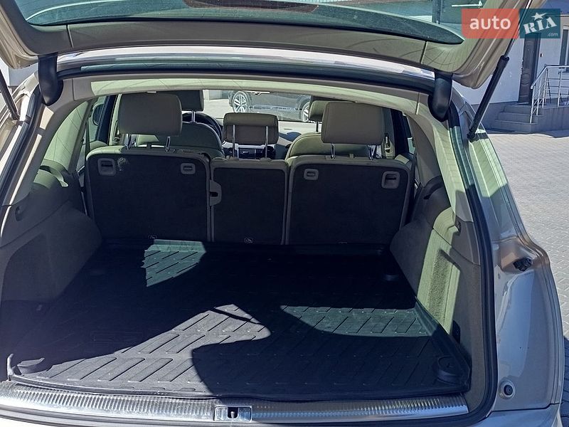 Внедорожник / Кроссовер Audi Q7 2012 в Ровно