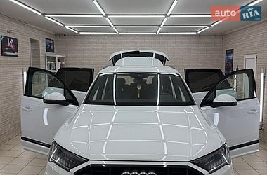 Внедорожник / Кроссовер Audi Q7 2021 в Киеве