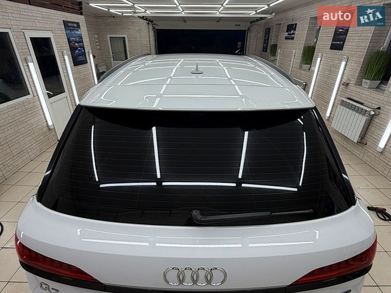 Внедорожник / Кроссовер Audi Q7 2021 в Киеве