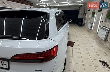 Внедорожник / Кроссовер Audi Q7 2021 в Киеве