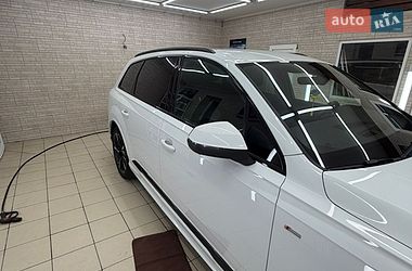 Внедорожник / Кроссовер Audi Q7 2021 в Киеве