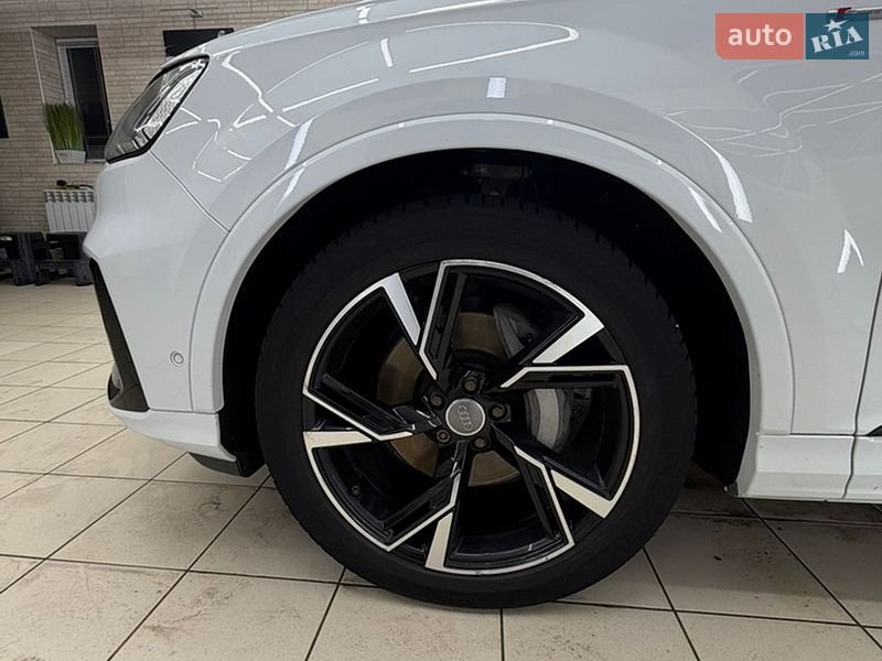 Внедорожник / Кроссовер Audi Q7 2021 в Киеве