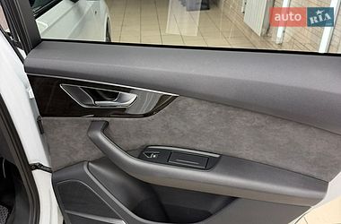 Внедорожник / Кроссовер Audi Q7 2021 в Киеве