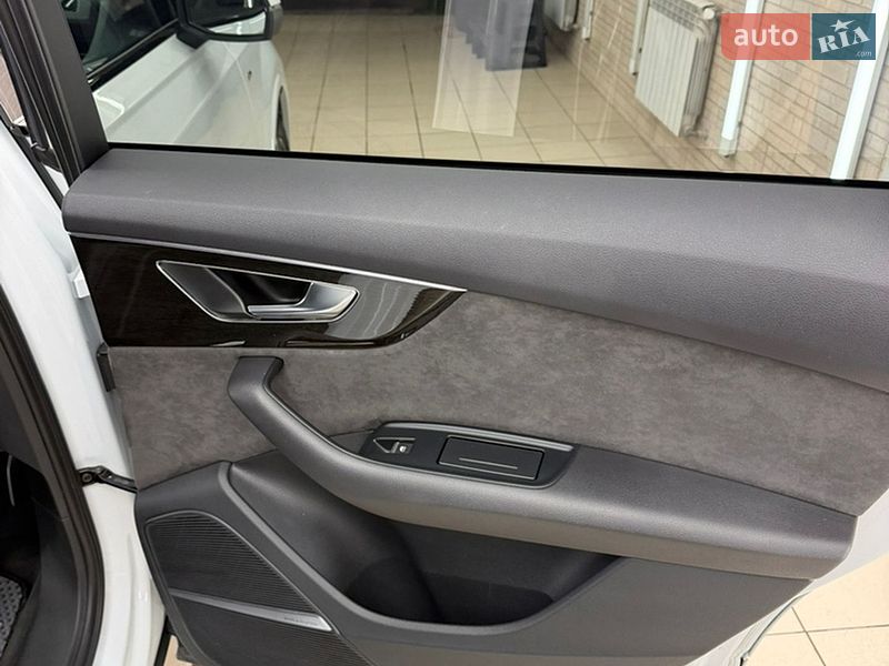 Внедорожник / Кроссовер Audi Q7 2021 в Киеве
