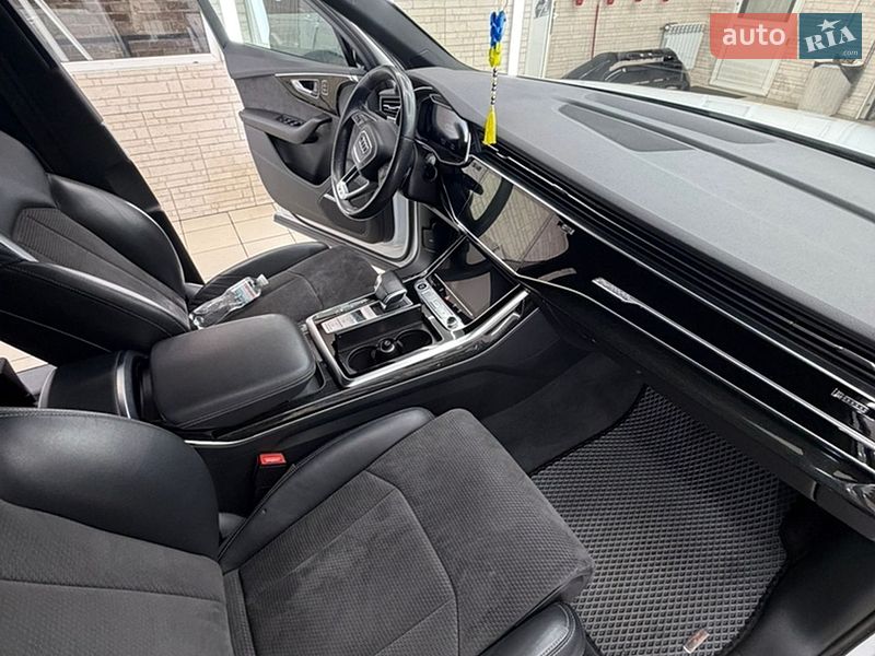 Внедорожник / Кроссовер Audi Q7 2021 в Киеве