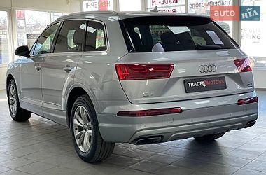 Внедорожник / Кроссовер Audi Q7 2017 в Киеве