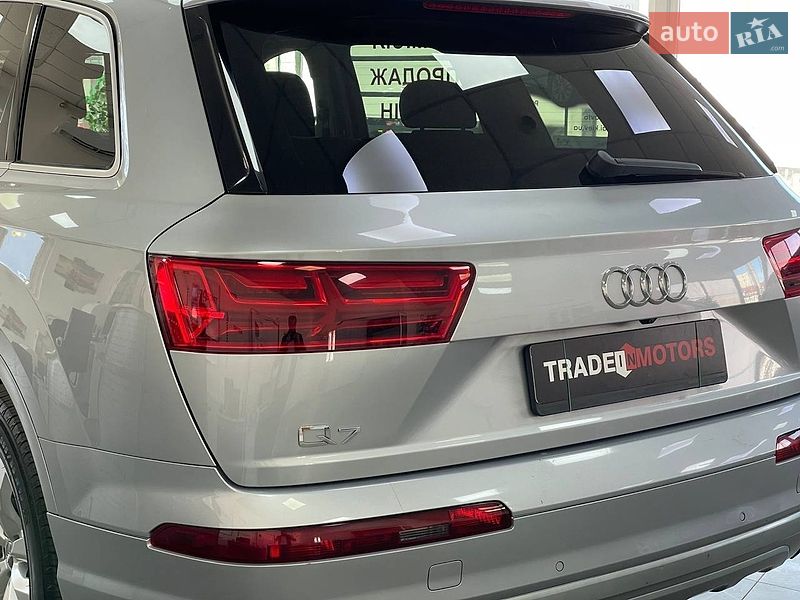 Внедорожник / Кроссовер Audi Q7 2017 в Киеве