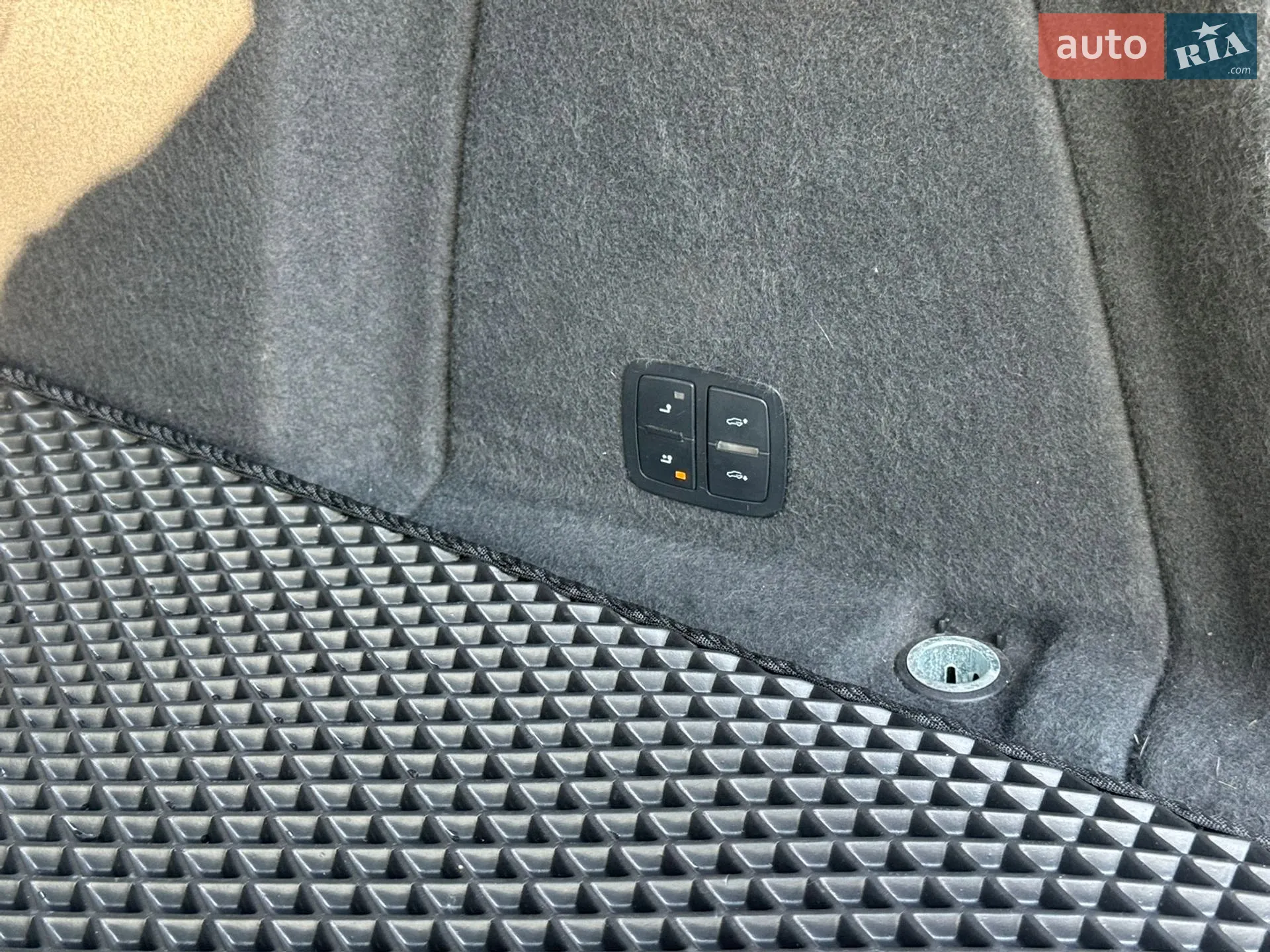 2011 Audi Q7 - мініатюра 15