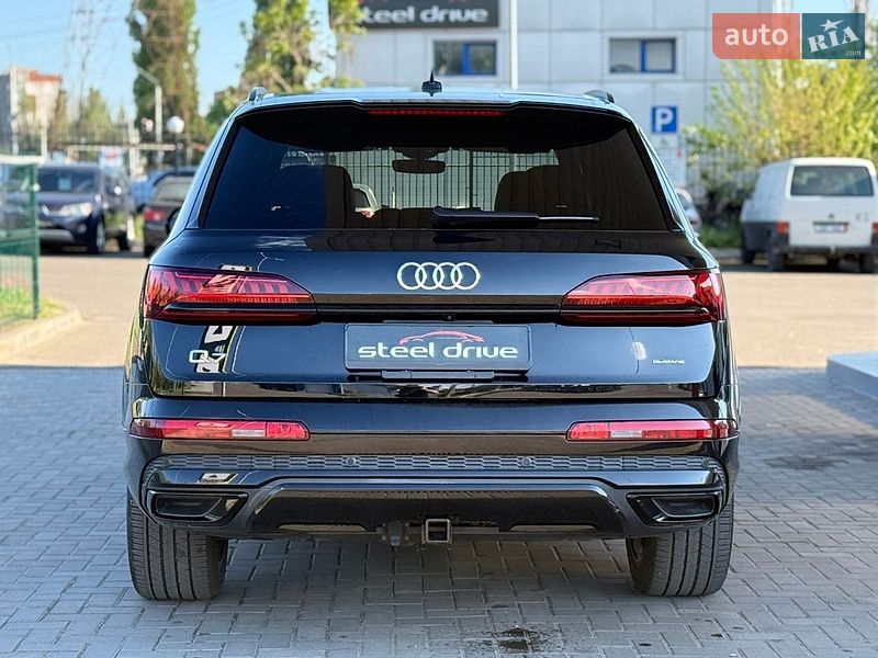 Позашляховик / Кросовер Audi Q7 2022 в Миколаєві