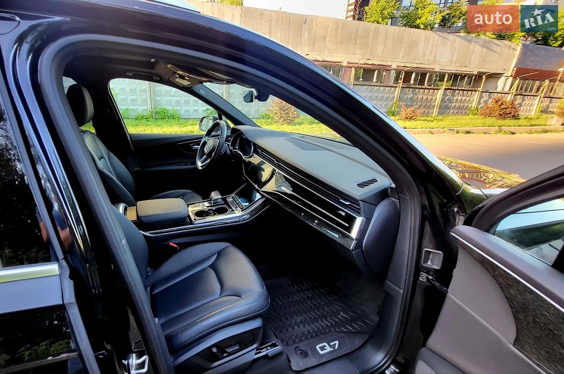2020 Audi Q7 - мініатюра 26