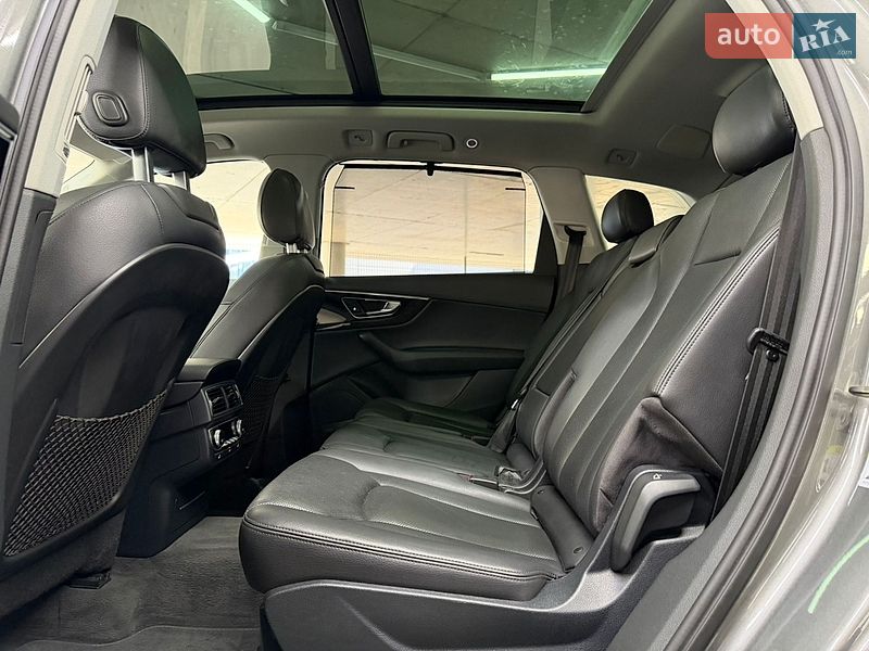 Внедорожник / Кроссовер Audi Q7 2015 в Одессе